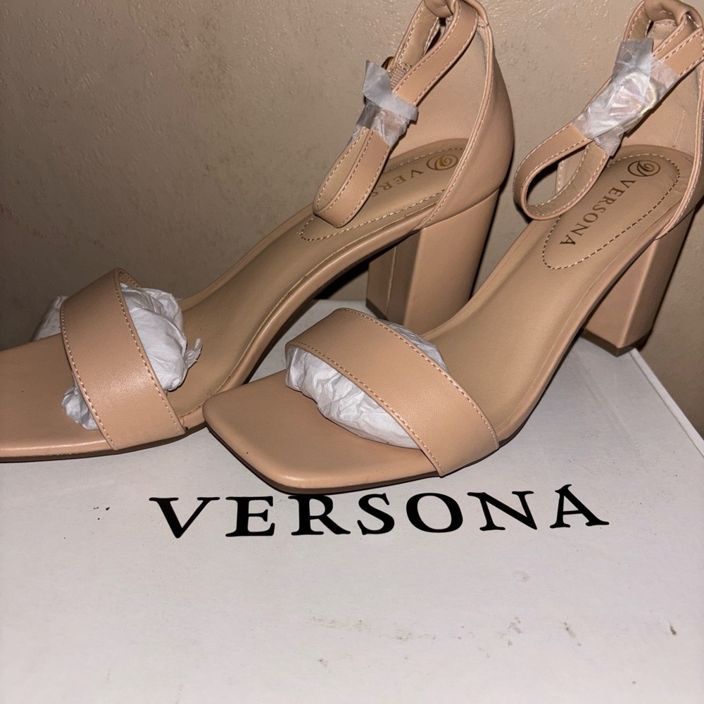 Versona Tan Block Heel Sandals with Ankle Strap